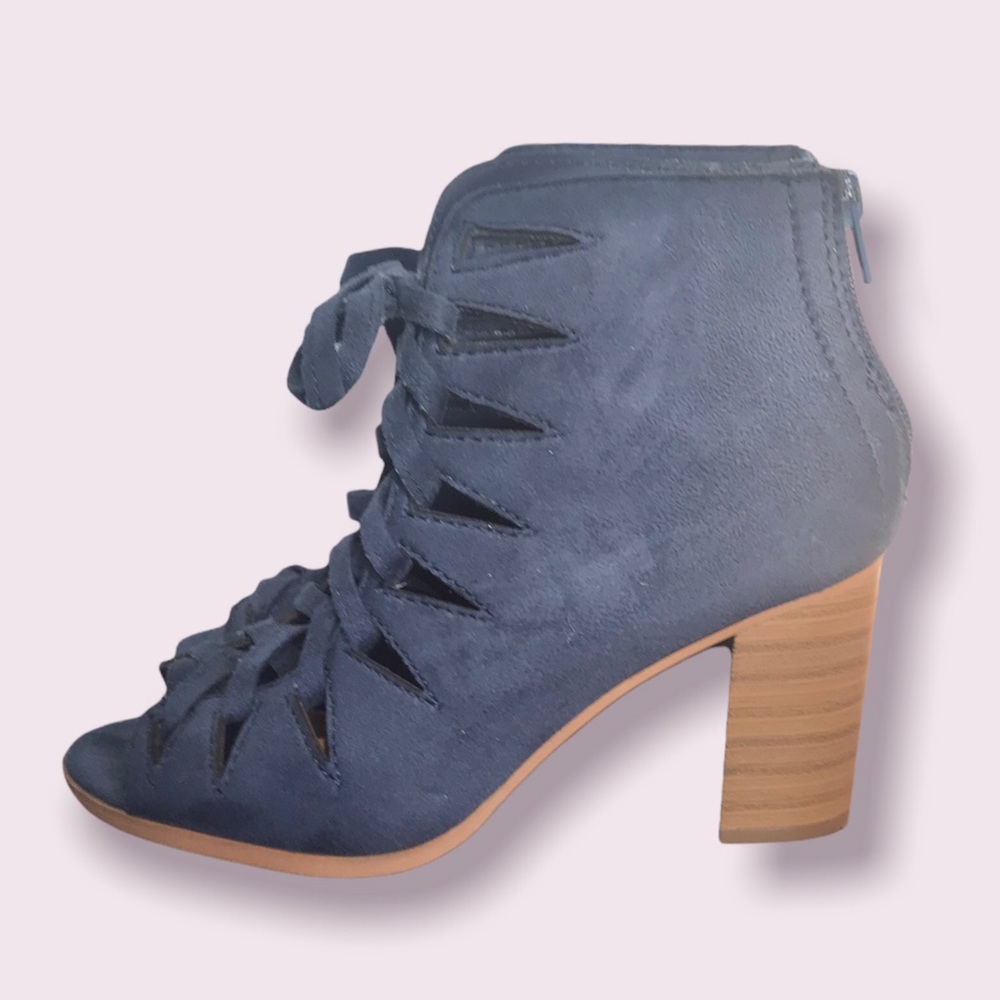 👠SALE 2/$12.00‼️ SODA Women’s Corset Lace up Open Toe Block Heel in Navy Size 7